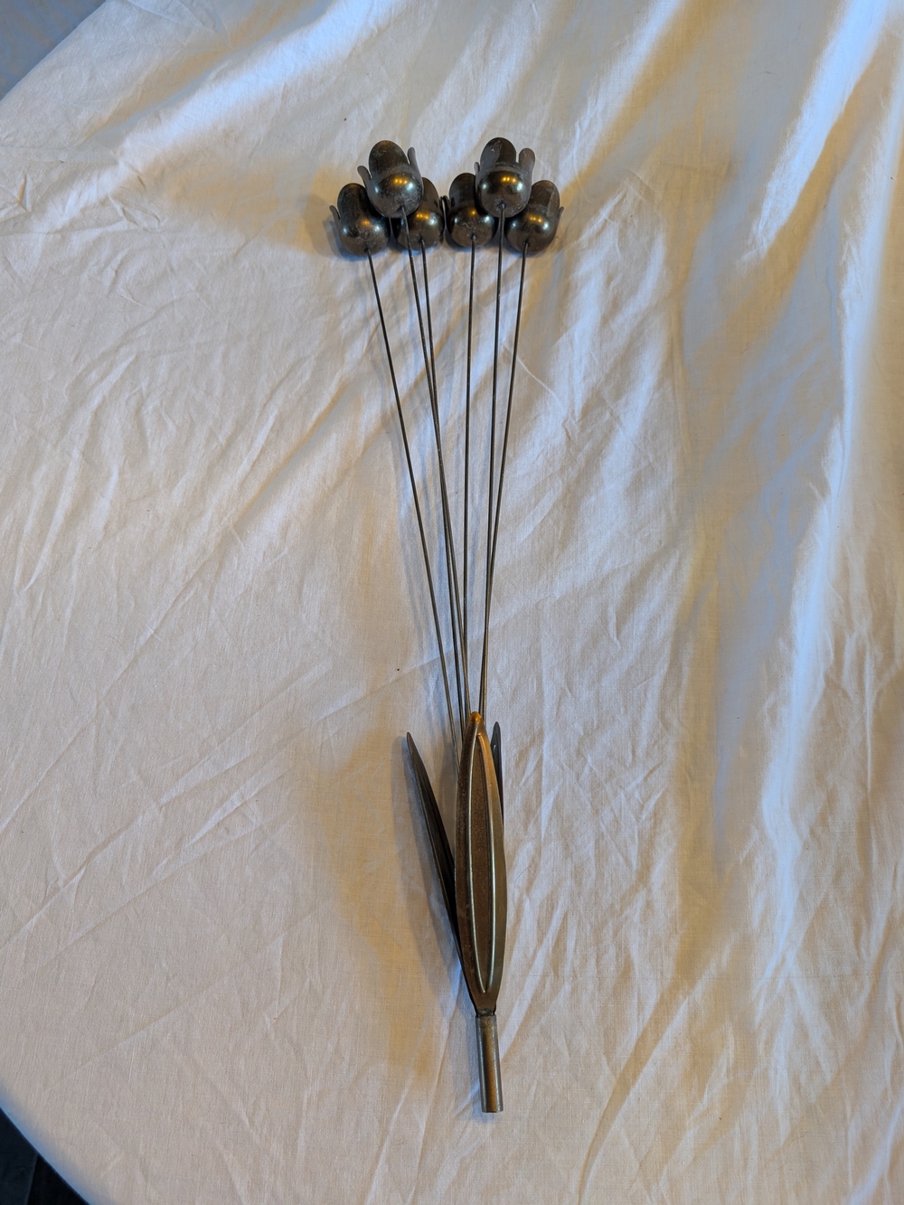 2/80$ Vintage Metal Floral Spray in Brass